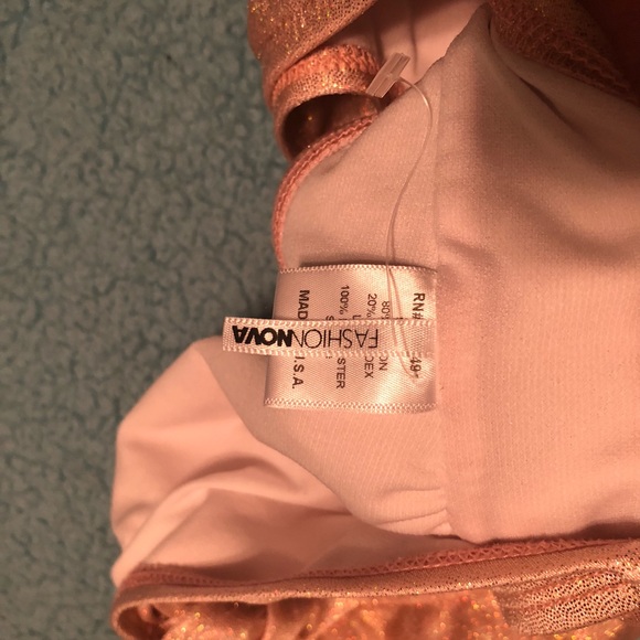 Brand new Rose sparkle one piece fashionnova bikini - Picture 4 of 4